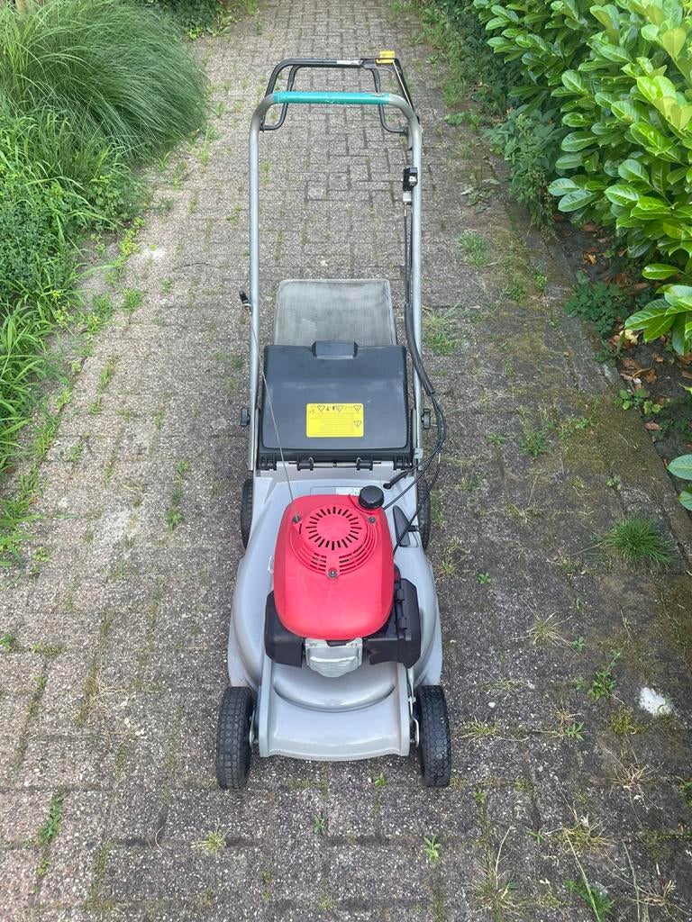 Grasmaaier Honda hrb476c zelftrekker, Tuin en Terras, Grasmaaiers, Ophalen, Zo goed als nieuw, Opvangzak