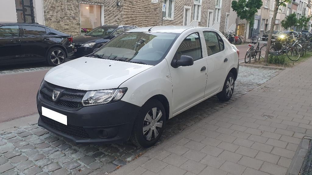 Dacia Logan 1.2 benzine 2016 Euro 6, Gekeurd voor verkoop, Voorwielaandrijving, Stof, Bedrijf, https://public.car-pass.be/vhr/76d67935-5114-4fca-9912-7752419f7352