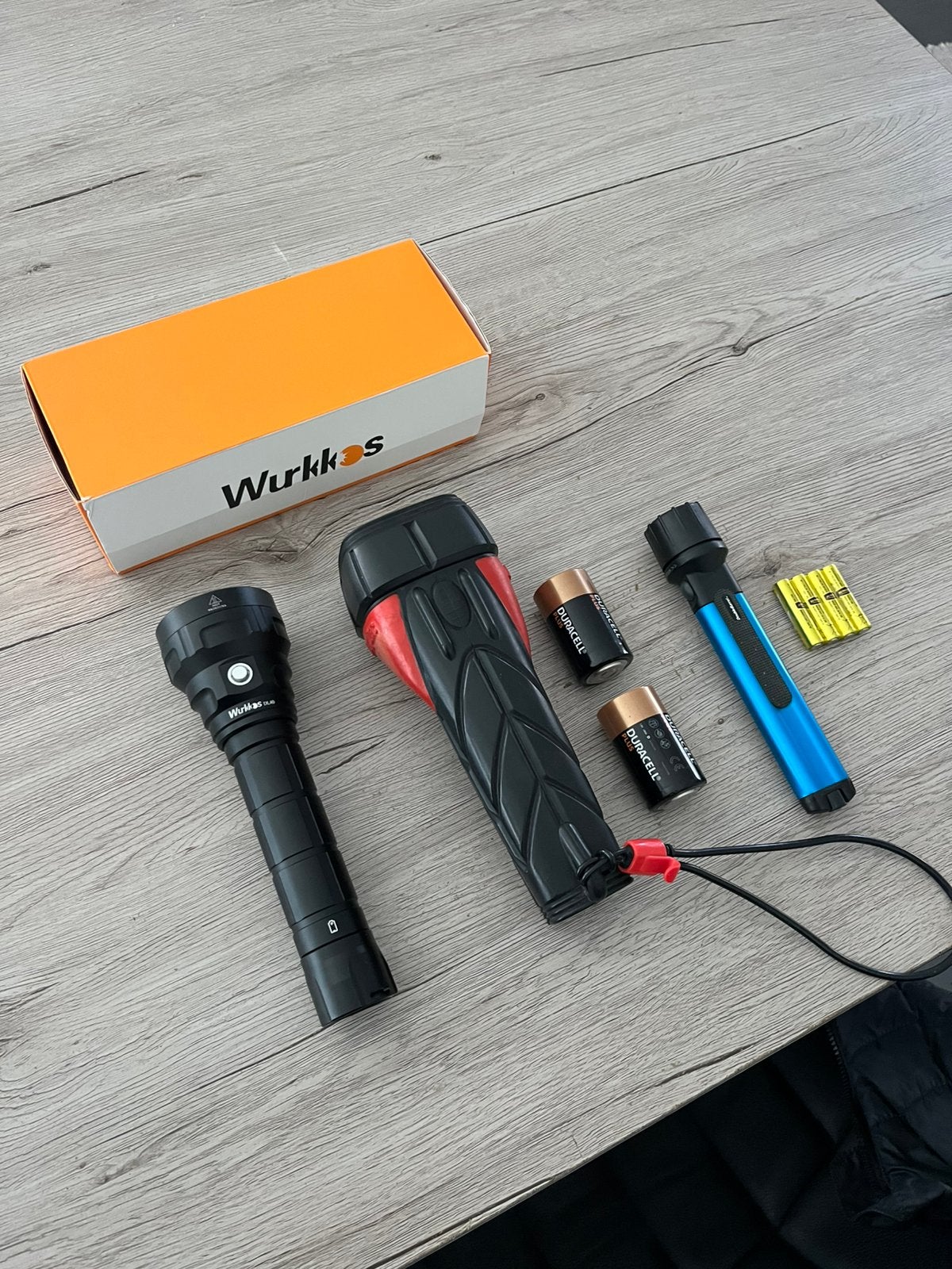 Zaklampen – Wurkkos DL40 + 2 Energizer-zaklampen + Cadeau, Ophalen of Verzenden, Nieuw
