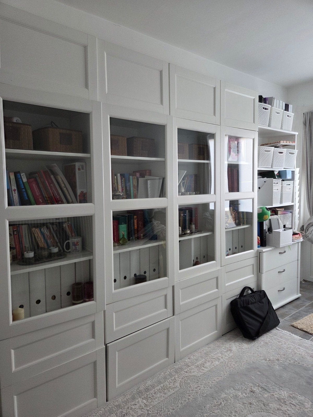 Mooie Ikea boekenkast/vitrine, Huis en Inrichting, Ophalen