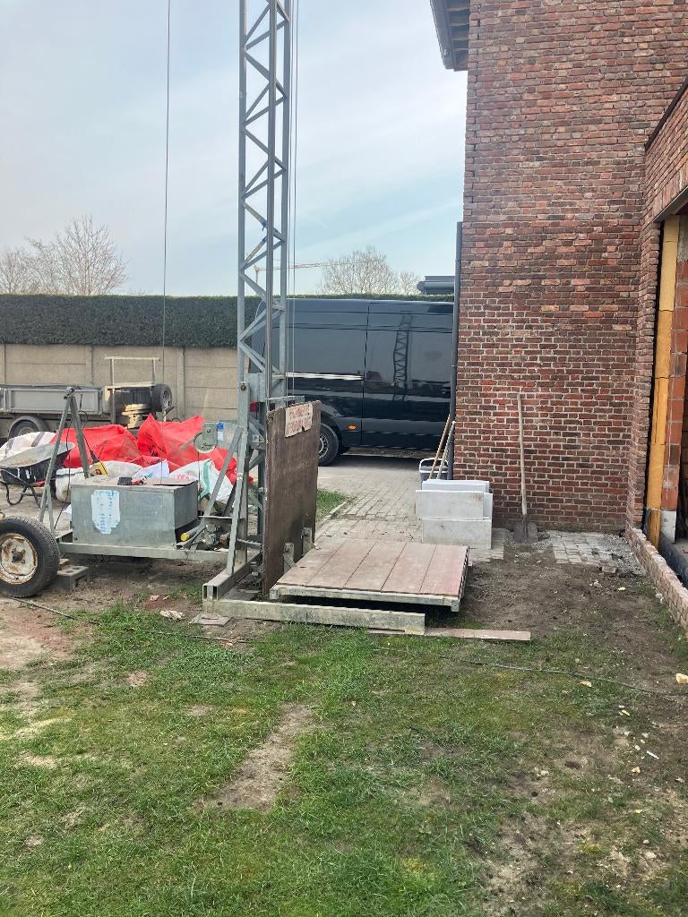 Bouwlift 220V, Ophalen, Gebruikt