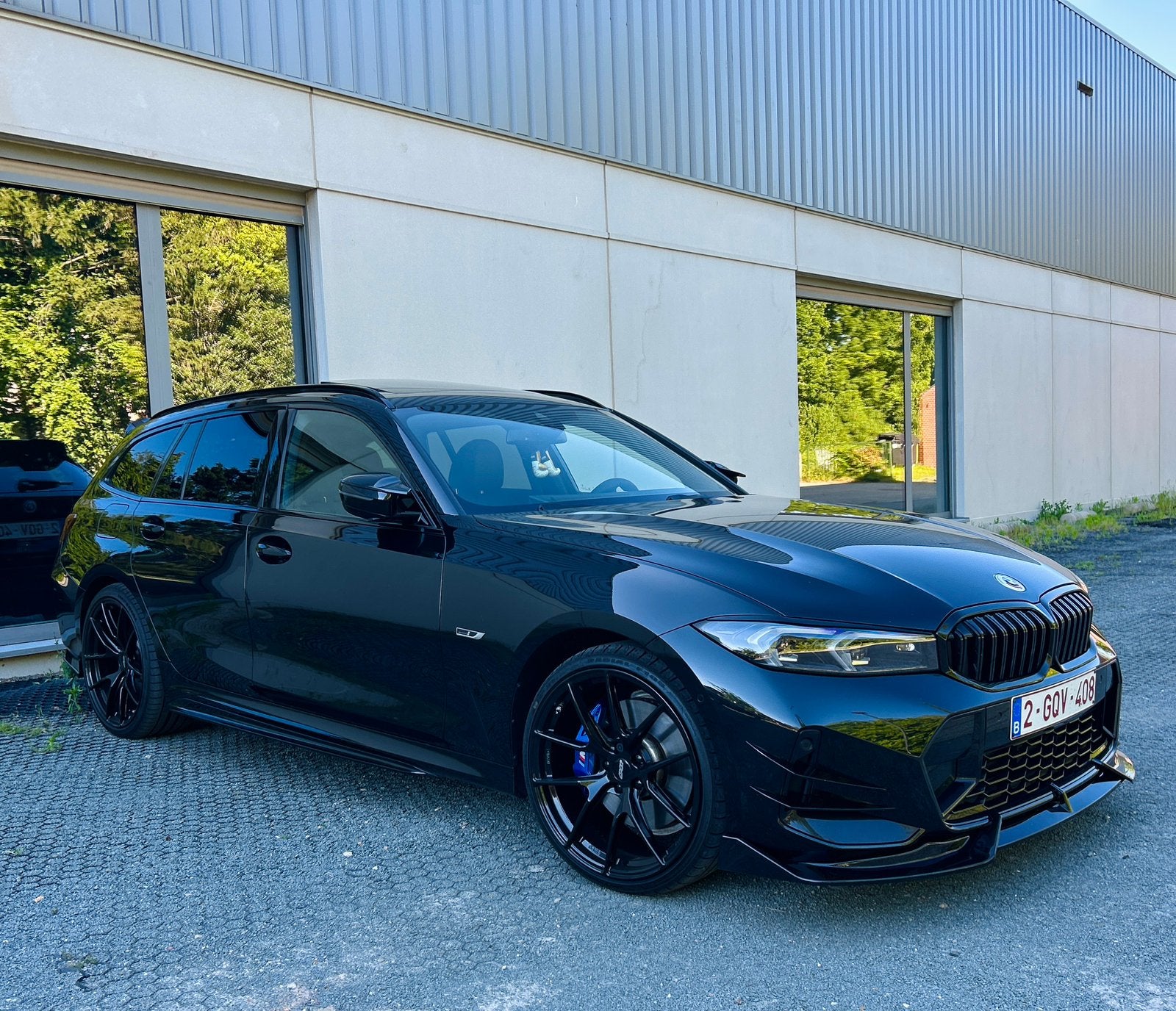 Bmw 330e, Achterwielaandrijving, Euro 6, 4 cilinders, Zwart