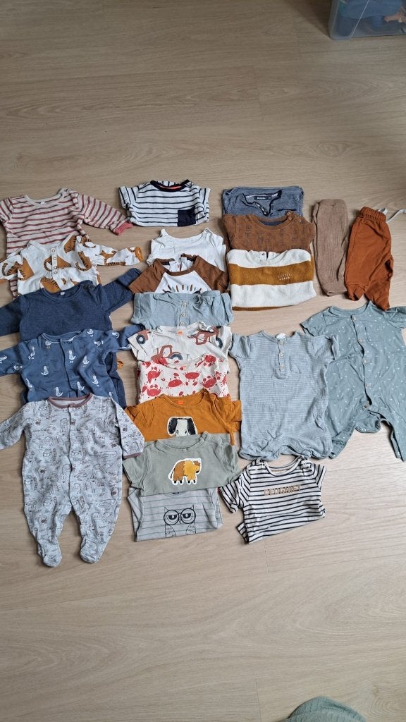 Lot de vêtements pour bébés taille 62 (garçons), Enfants & Bébés, Vêtements de bébé | Taille 62, Garçon, Enlèvement ou Envoi, Ensemble