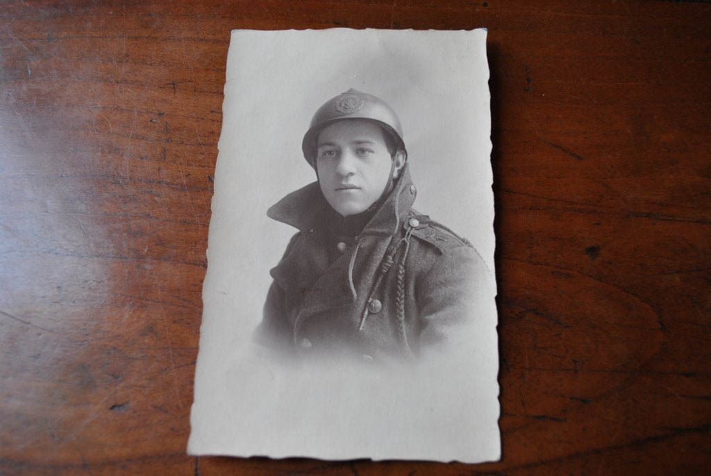 Photo carte ancienne Militaire uniforme casque Soldat belge, Ophalen of Verzenden, Overige soorten, Foto of Poster