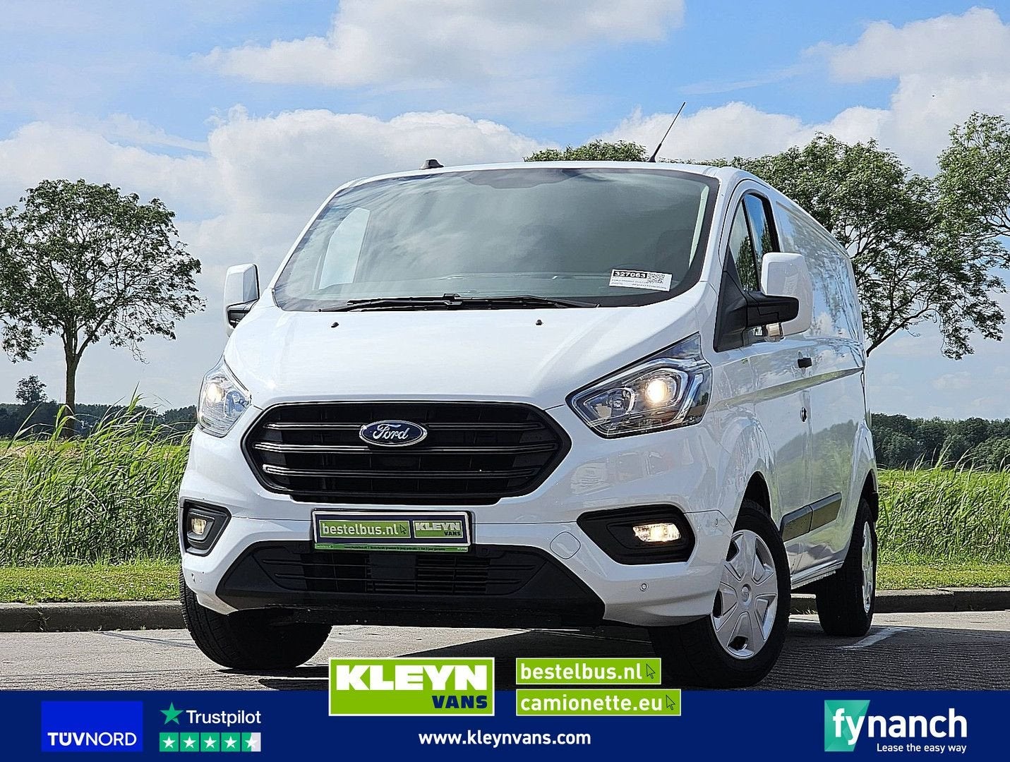 Ford TRANSIT CUSTOM 2.0 ac L2 LANG EURO6, Auto's, Bestelwagens en Lichte vracht, Wit, Bedrijf, Handgeschakeld, Ford