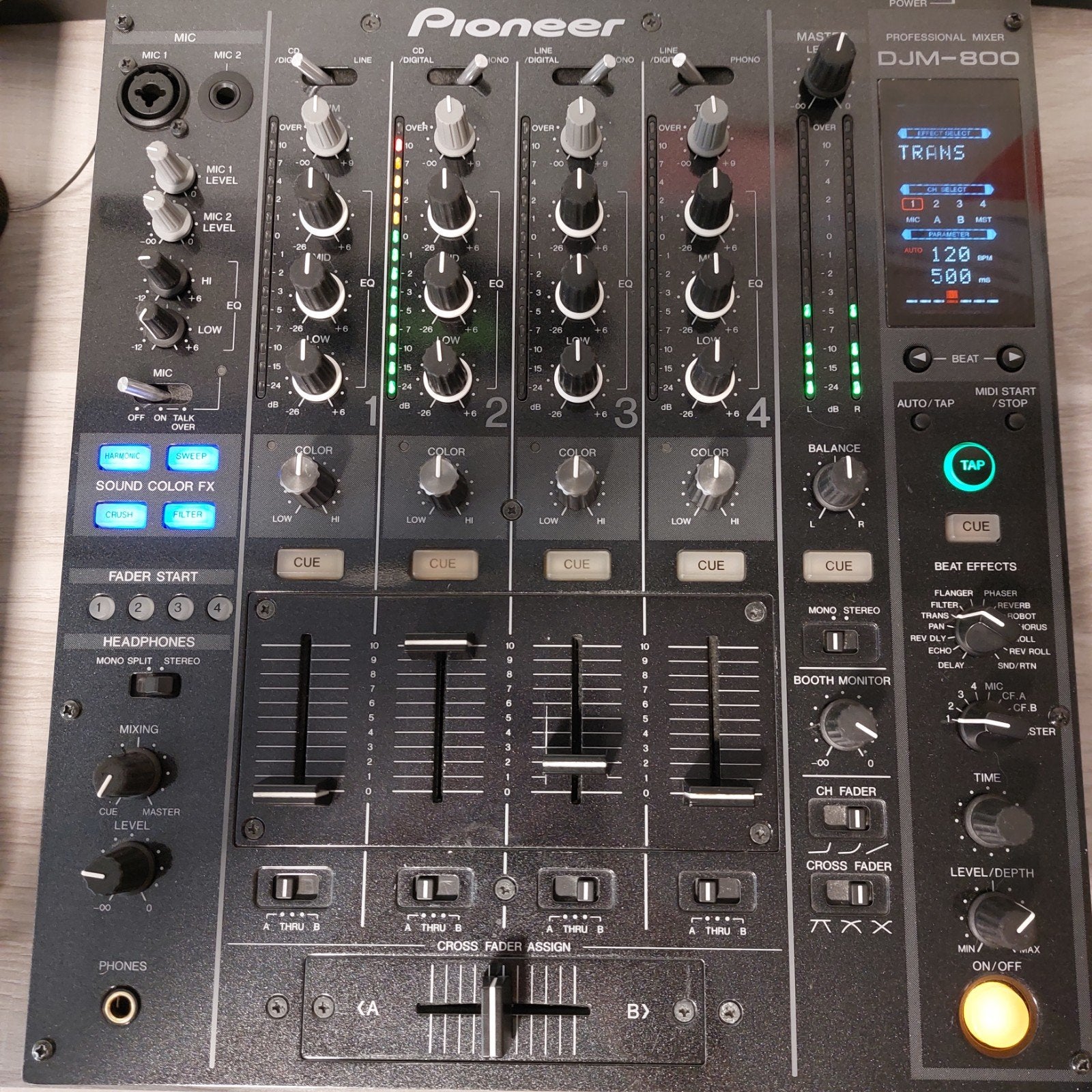 Table de mixage Pioneer Djm 800, Musique & Instruments, Enlèvement ou Envoi