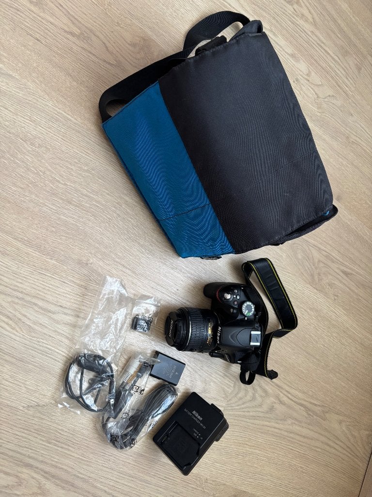Nikon D3200, Audio, Tv en Foto, Fotocamera's Digitaal, Ophalen, Overige typen, Zo goed als nieuw, Draagriem