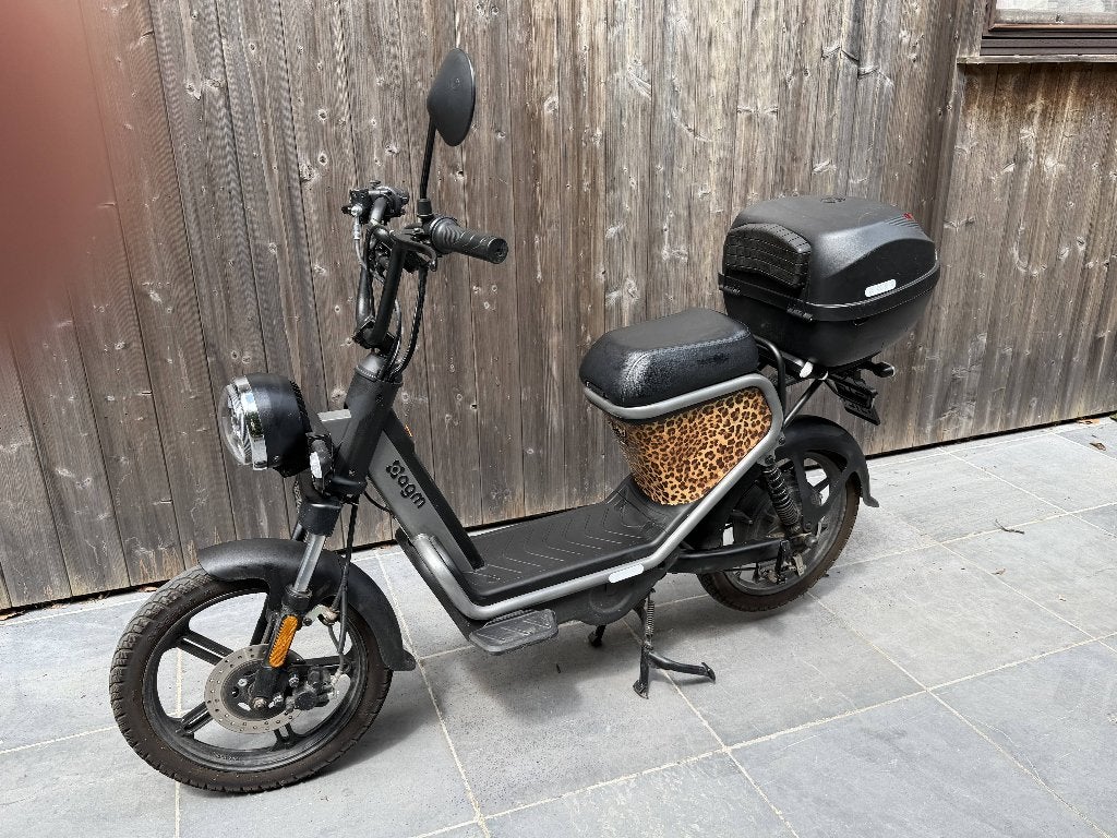 Elektrische snorfiets AGM Goccia, Fietsen en Brommers, Snorfietsen en Snorscooters, Elektrisch, Zo goed als nieuw, Ophalen, Overige merken