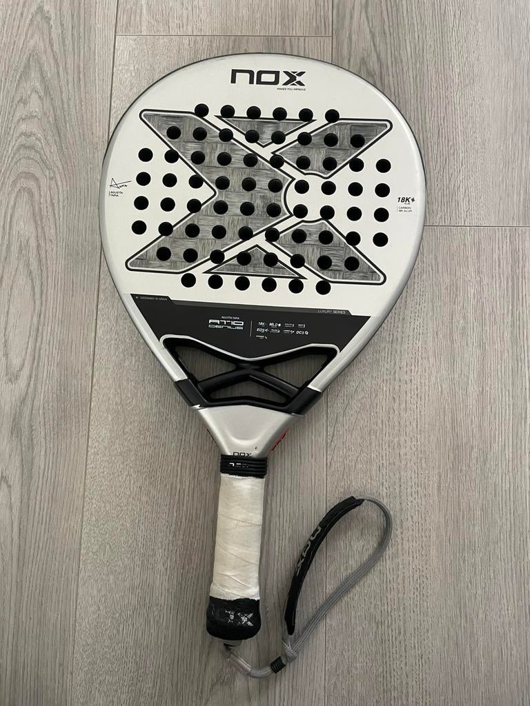NOX AT10 Genius 18K padelracket, Enlèvement, Comme neuf, Raquette de padel