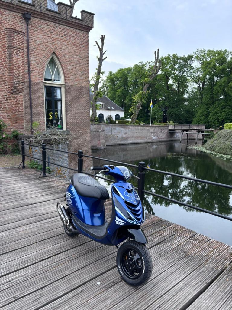 Gezocht 2t b klasse belgiese papieren, Vélos & Vélomoteurs, Enlèvement ou Envoi, Zip