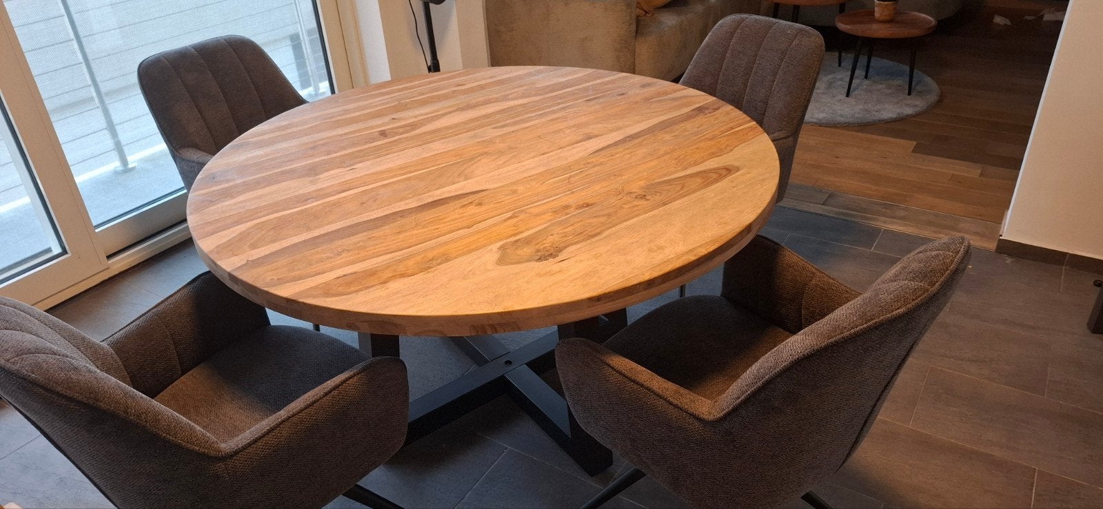 ronde Tafel met 4 draaistoelen., Huis en Inrichting, Tafels | Eettafels, Ophalen