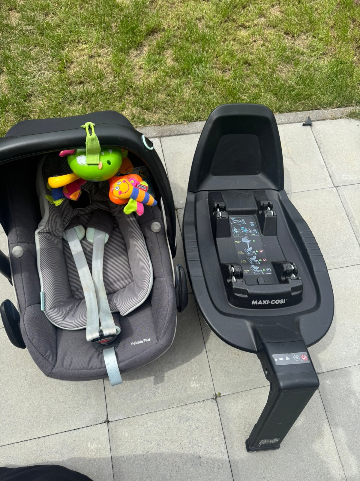 Maxi cosi pebble met maxi cosi familyfix isofix, Kinderen en Baby's, Autostoeltjes, Ophalen of Verzenden, Zo goed als nieuw, Isofix