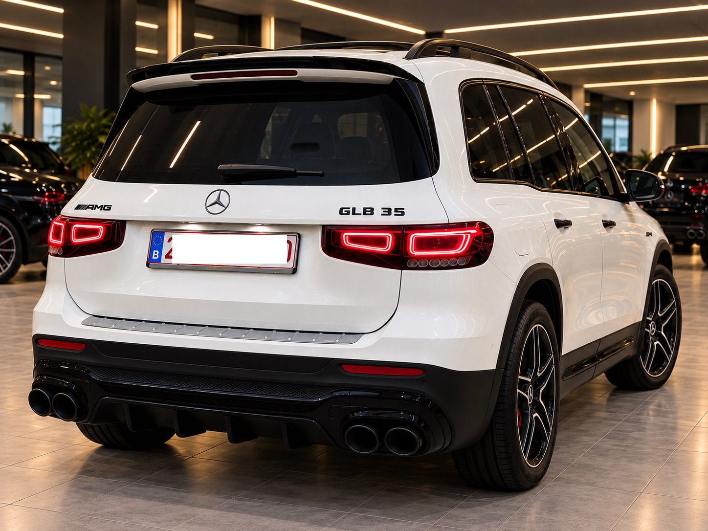 UNIQUE MERCEDES-BENZ AMG LINE 4MATIC AVEC OPTION COMPLÈTE, Autos, Cuir et Alcantara, Achat, Euro 6, Noir