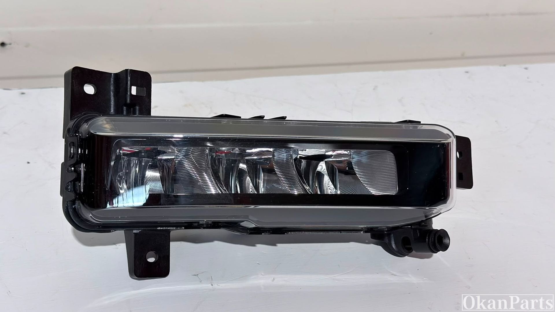 Feux de jour LED droit pour BMW S rie 1 F40 63177471082, Info@bmw.de, BMW, Bayerische Motoren Werke AG, Neuf