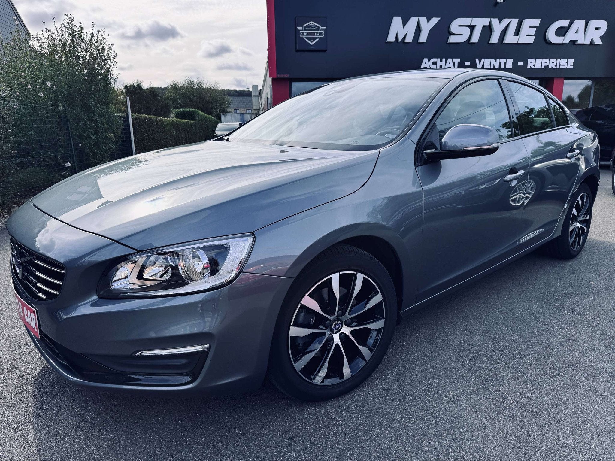 Volvo S60 S60 1.5 T2 Essence Automatique, Faible km, Garanti, Auto's, 4 deurs, 122 pk, Euro 6, 4 cilinders