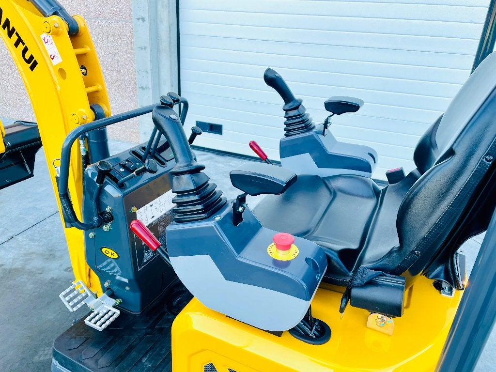 MINIGRAVER 1,2 t / BINNENDRAAIER/ SHANTUI, Motoren, Ophalen