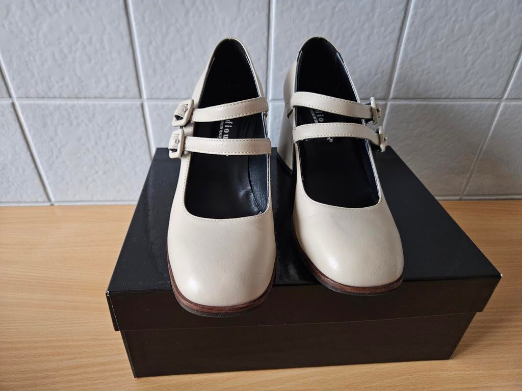 Damesschoenen, Ophalen