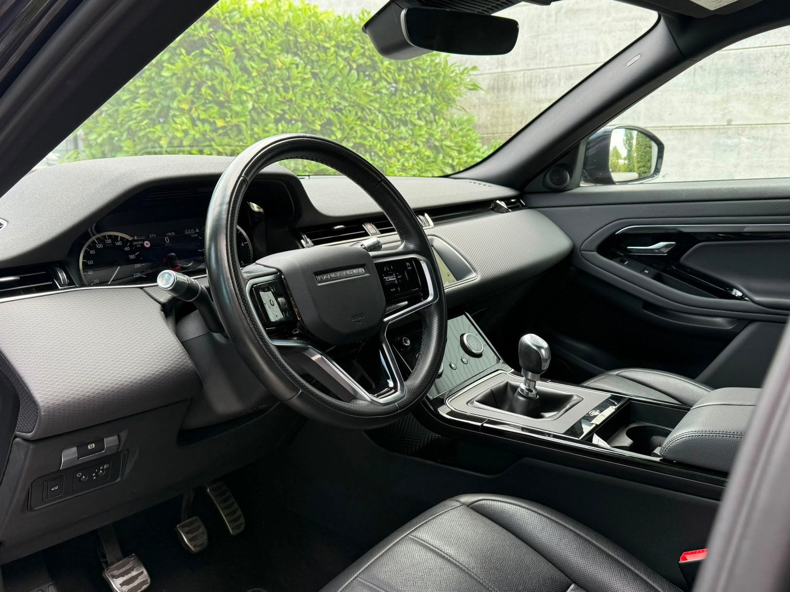 LR Evoque 2.0D 165 - Black R Dynamic - New Model 2022 BTWin, Autos, Ordinateur de bord, Achat, Euro 6, Entreprise