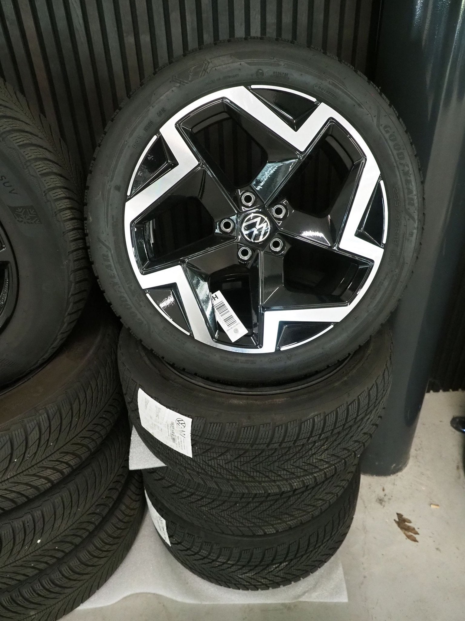 Volkswagen Passat Coventry B9 B8 Winterset Goodyear, Autos : Pièces & Accessoires, Pneus et Jantes, Pneus hiver, Véhicule de tourisme