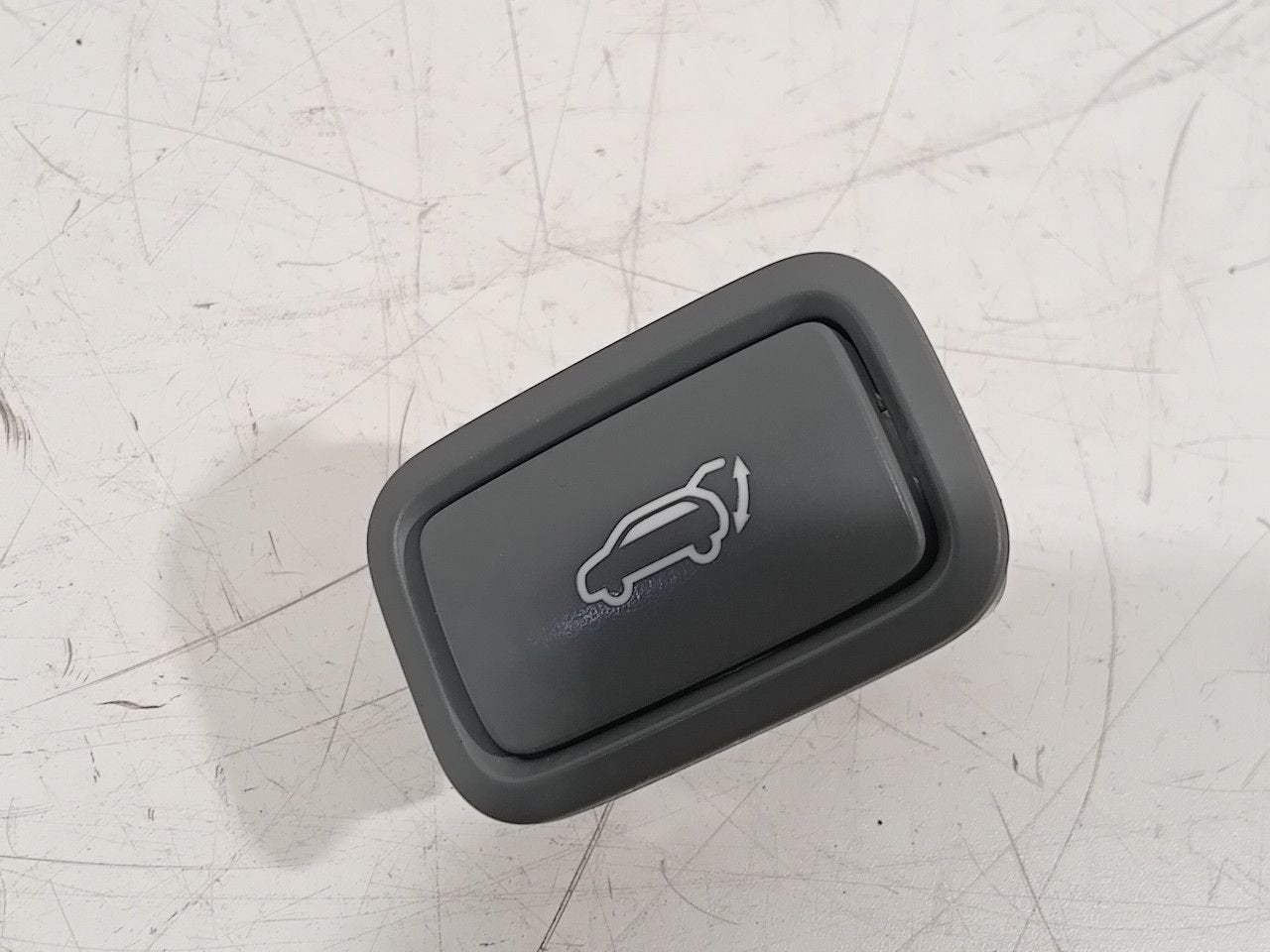 Kofferdeksel schakelaar Hyundai Nexo, Onderdelen@venauto.nl, Van der Ven Autorecycling B.V., Ettenseweg 76, 4706 PB Roosendaal, The Netherlands
