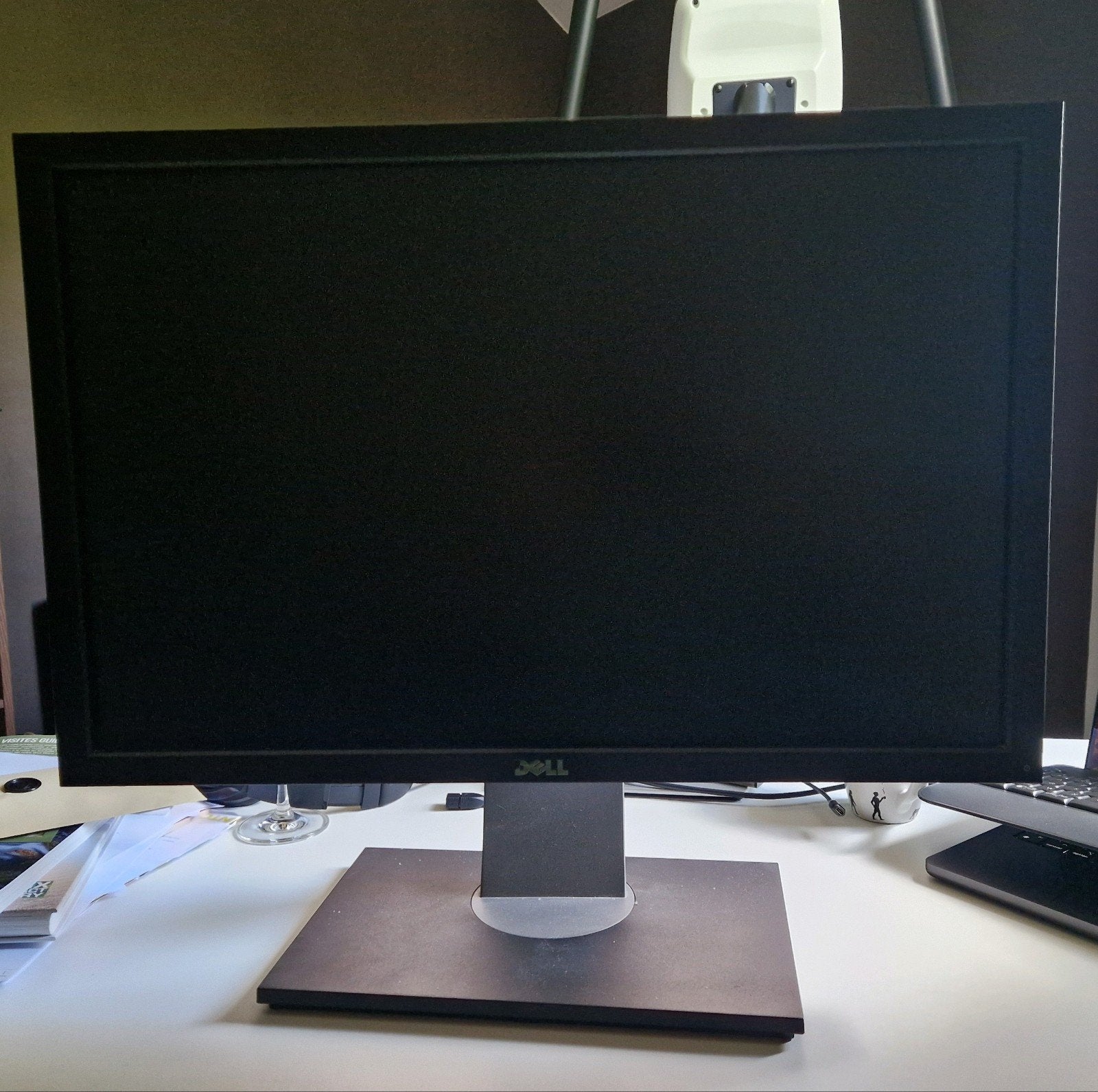 Monitor Dell 24 inch geschikt voor fotografie, Computers en Software, Ophalen, Gebruikt, IPS, In hoogte verstelbaar