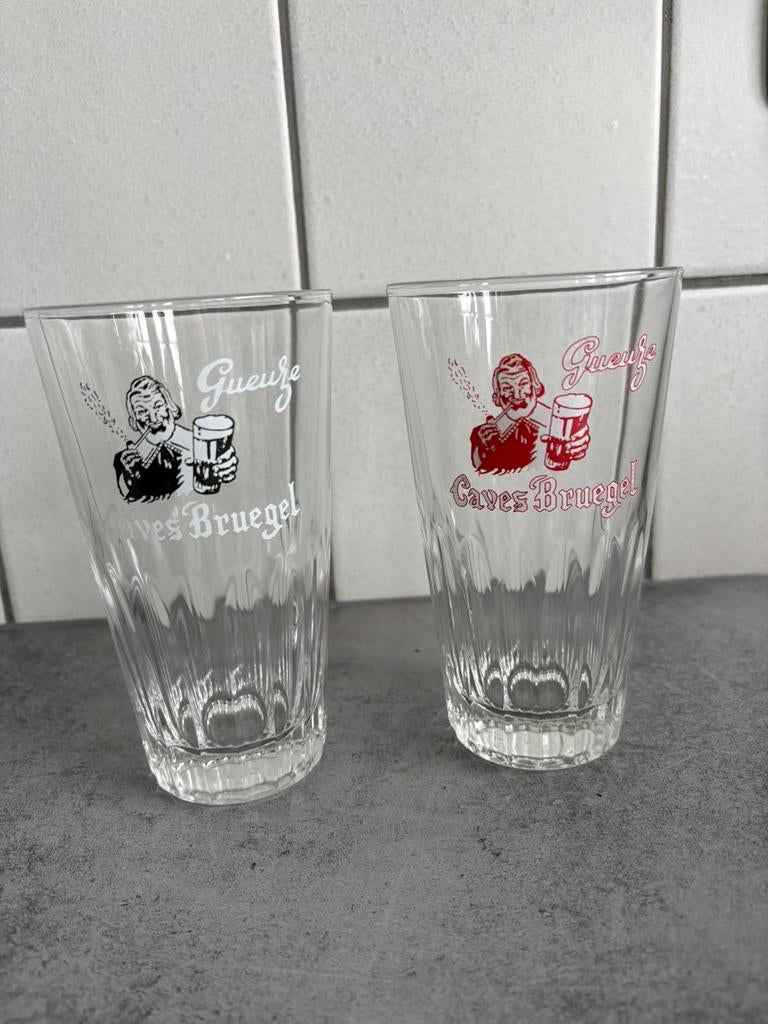 Gueuze Caves Bruegel noir et rouge, Enlèvement ou Envoi, Comme neuf
