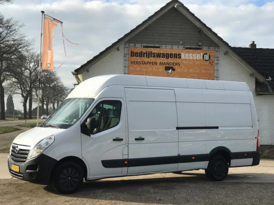 Opel Movano 2.3 CDTI BiTurbo Euro 6 L4H3 AC Trekhaak, Auto's, Gebruikt, 4 cilinders, 2500 kg, 5 deurs