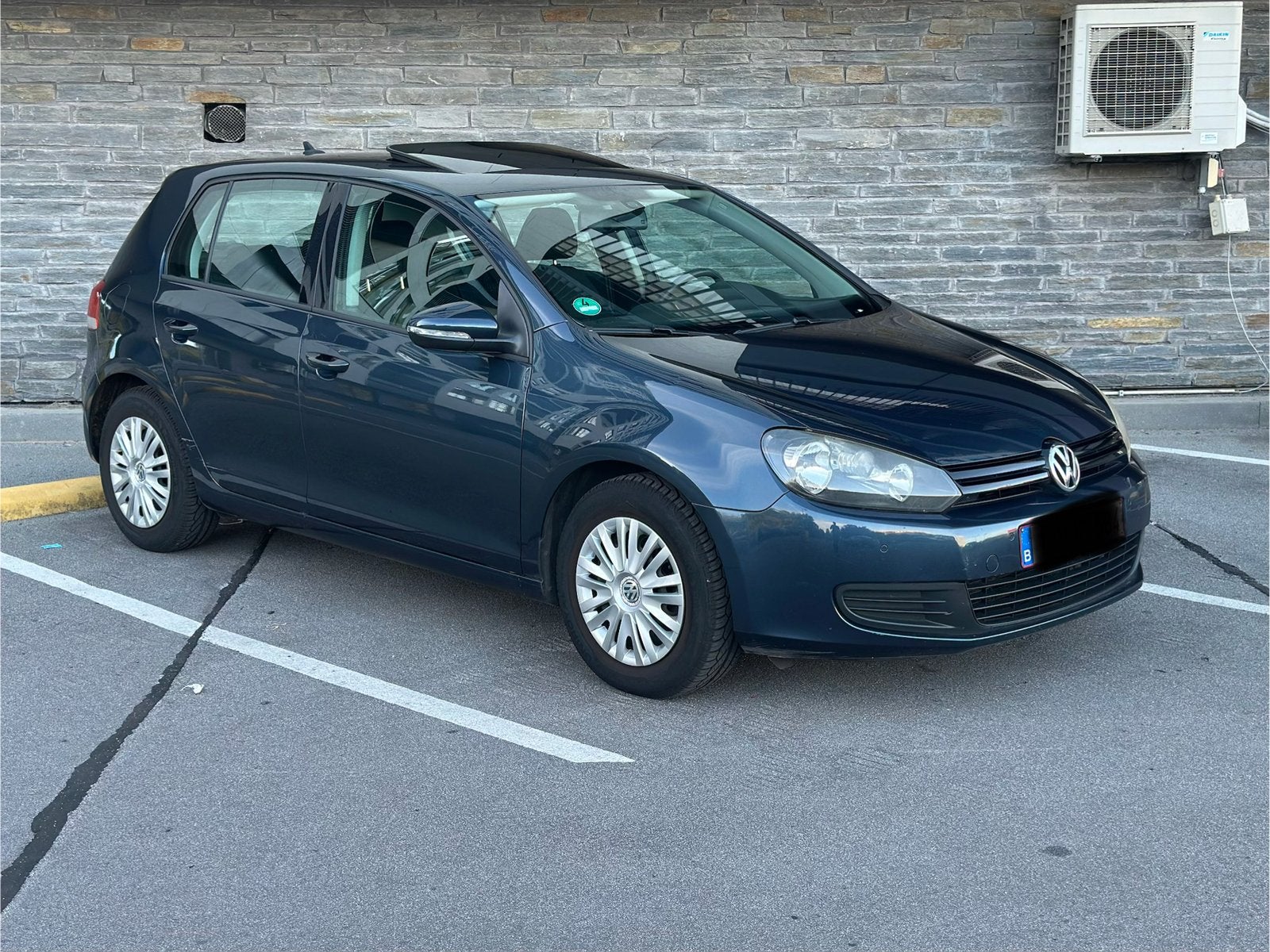 Volkswagen Golf 1.2 essence - Toit ouvrant/Navi, Euro 5, Achat, Boîte manuelle, 5 portes
