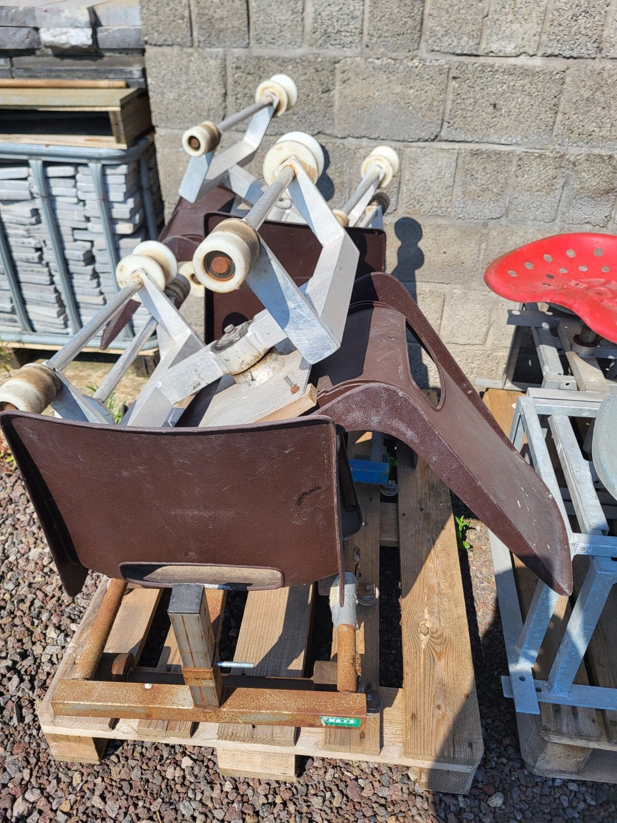 Choisir des chaises sur roulettes, Enlèvement