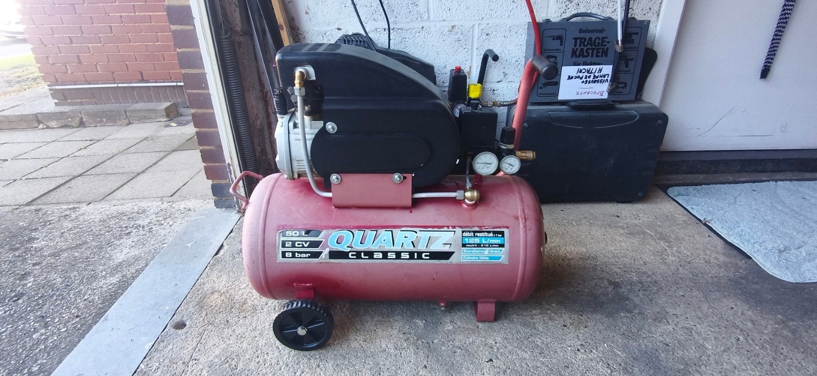 Compresseur 50 Litres/ 8 Bar /, Moins de 200 litres/min, Enlèvement, 25 à 100 litres, Réduction de bruit