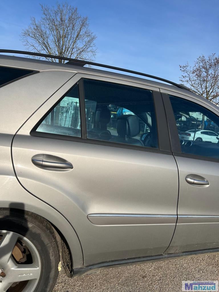 MERCEDES ML 2 W164 Grijs C723 rechts achter deur 2005-2011, Gebruikt, Mercedes-Benz AG, Deur, Mercedes-Benz