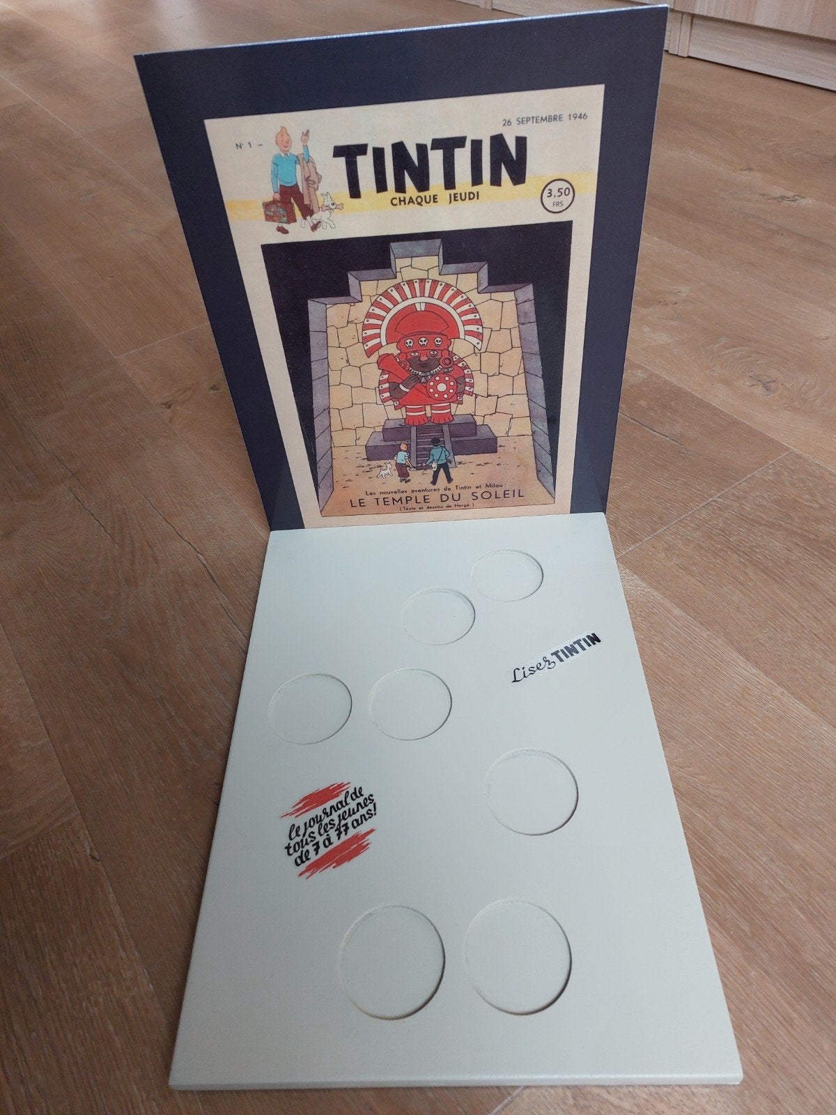 Tintin présentoir pour les figurines Lisez Tintin, Enlèvement ou Envoi