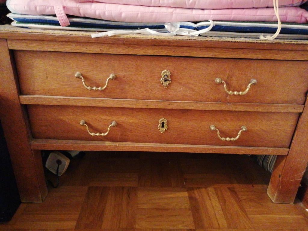 Commode ancienne, Enlèvement