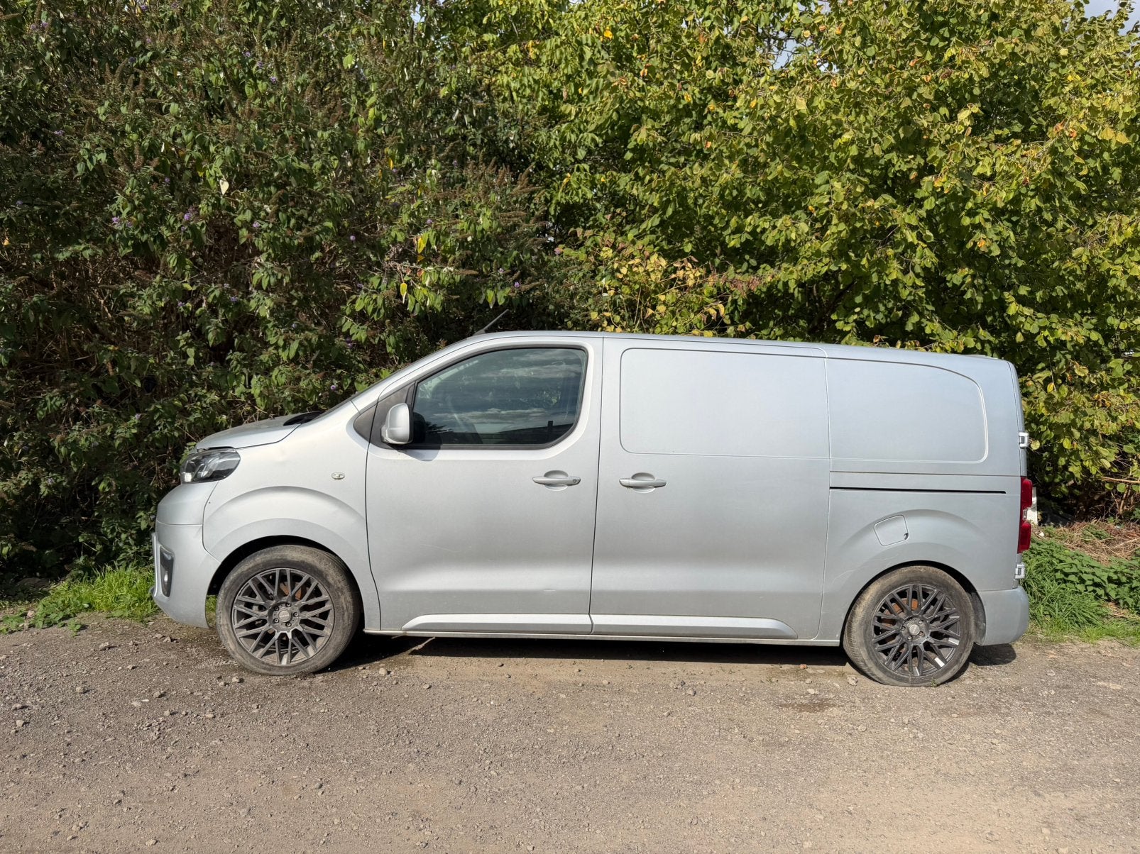 Toyota proace 2.0D, Argent ou Gris, Achat, Euro 6, Boîte manuelle