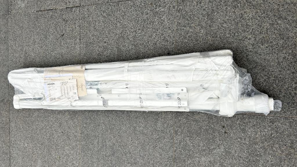 Witte vrijhangende parasol 270cm - nieuw, Jardin & Terrasse, Parasols, Neuf, Parasol flottant, Enlèvement, 2 à 3 mètres