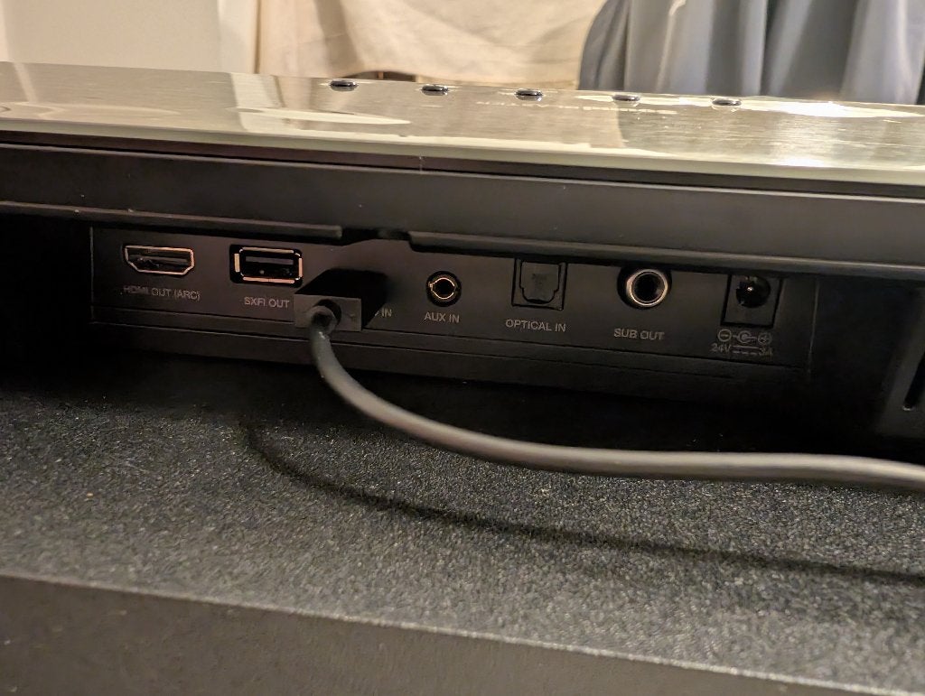 Sound blaster Katana V2 soundbar, TV, Hi-fi & Vidéo, Barres de son, Enlèvement, Bluetooth, Utilisé