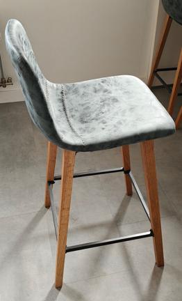 Barstoelen 4 stuks, Huis en Inrichting, 4 krukken, Ophalen, Zo goed als nieuw, Kunststof