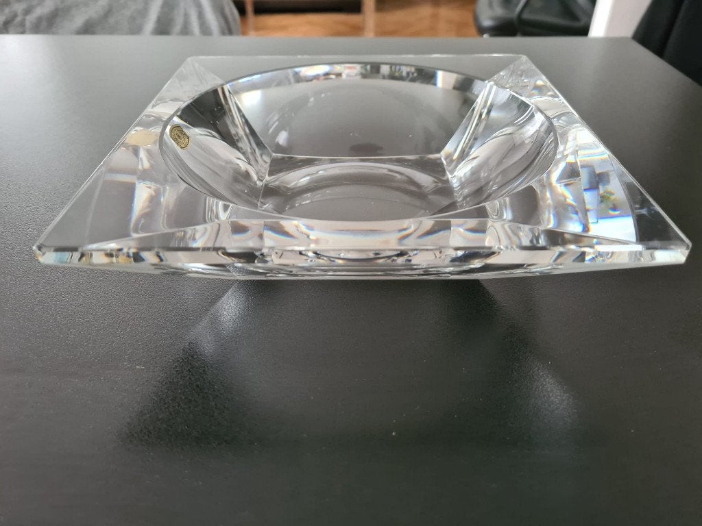 Grand vide-poches en cristal du Val Saint-Lambert, Enlèvement