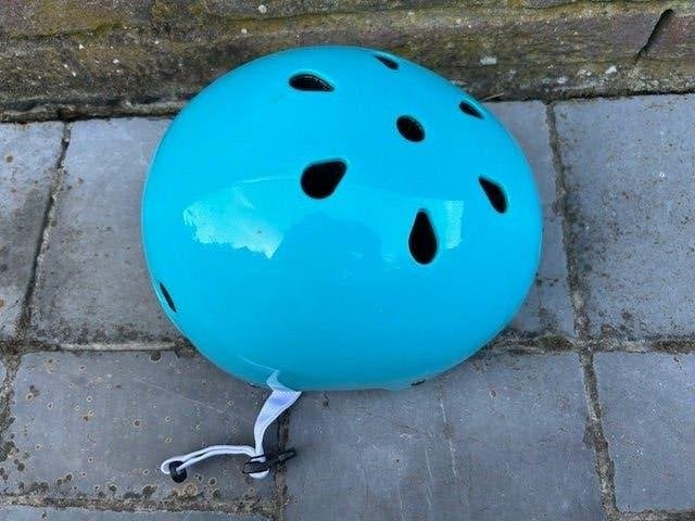 Helm maat 55-58 cm, Sport en Fitness, Skeelers, Overige merken, Kinderen, Ophalen of Verzenden, Zo goed als nieuw