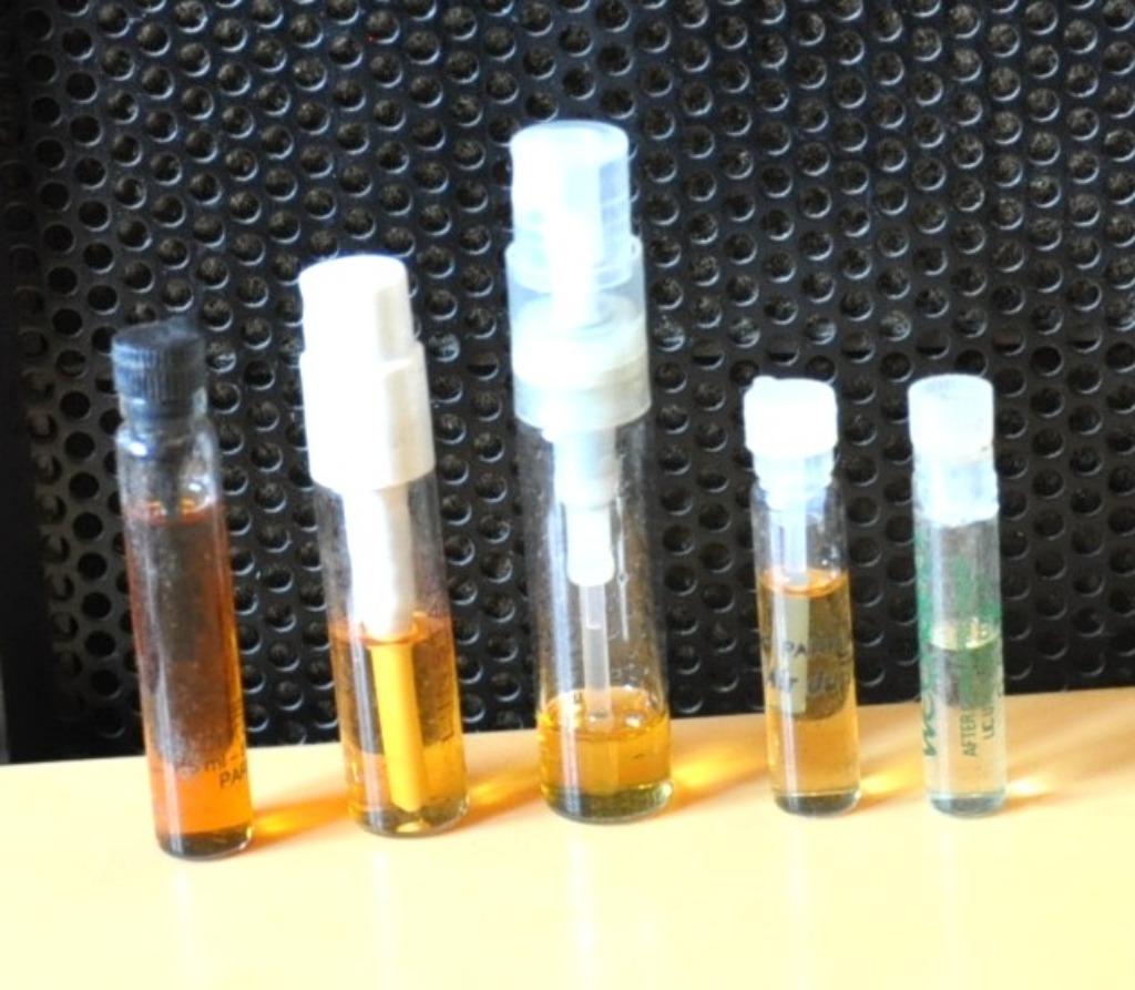 5 fioles échantillons de parfum, Enlèvement ou Envoi, Utilisé