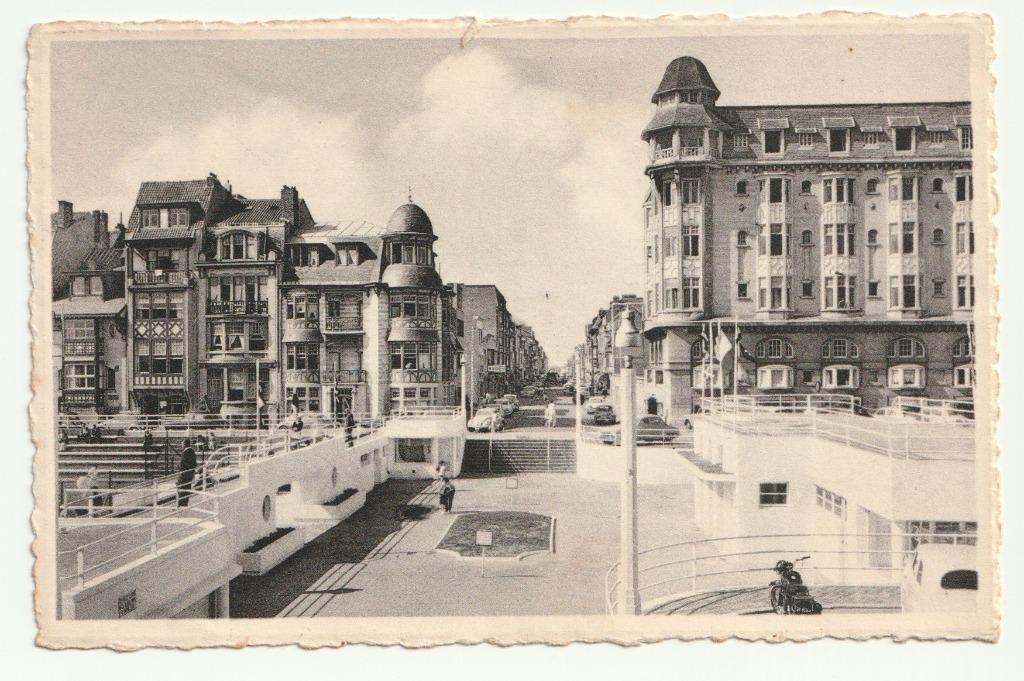 Westende Avenue des Chardons, Verzamelen, Ophalen of Verzenden, Gelopen, West-Vlaanderen