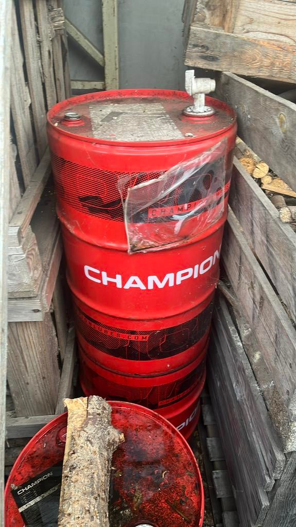 Olie vaten 60 l, Ophalen, Zo goed als nieuw