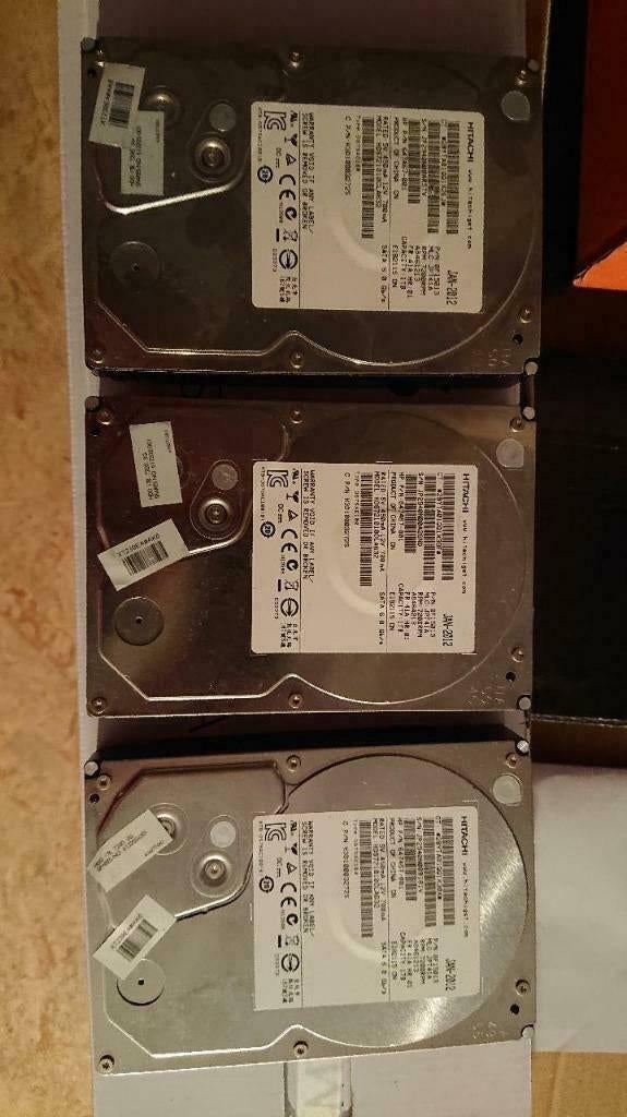 Hitachi Deskstar 3 x 1TB SATA 6Gbs 7200rpm 3.5" 32MB cache, Intern, Gebruikt, Ophalen of Verzenden, Desktop