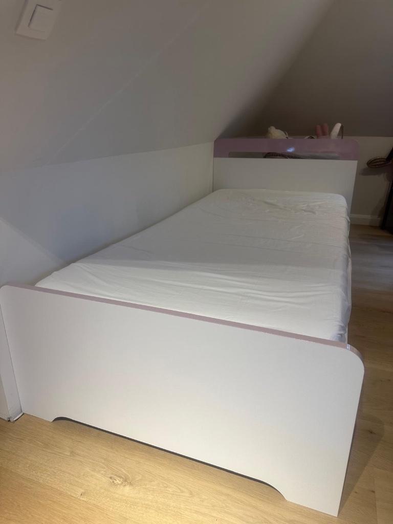 Bedframe meisje, Ophalen, Zo goed als nieuw, 180 cm of meer, 85 tot 100 cm