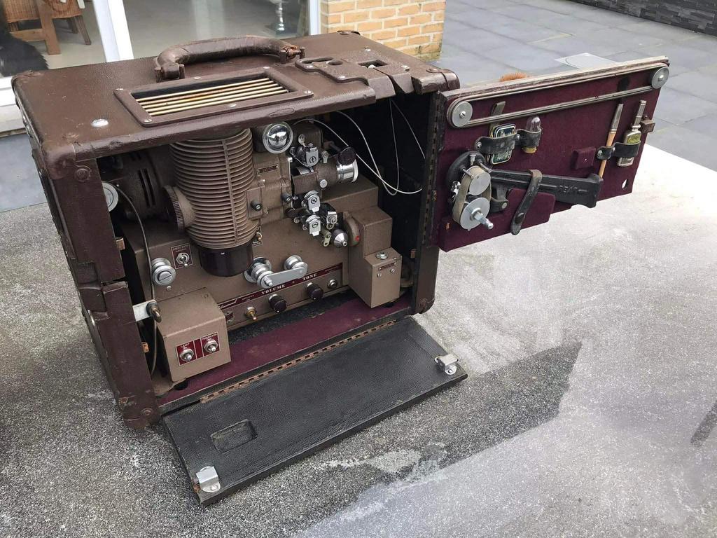 Bell & howell antieke filmprojector, Collections, Machines | Autre, Enlèvement