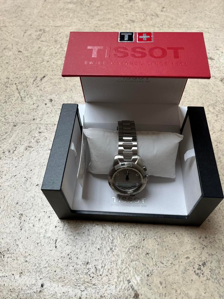 Nouvelle montre-bracelet Tissot, Autres marques, Enlèvement, Autres matériaux, Autres matériaux