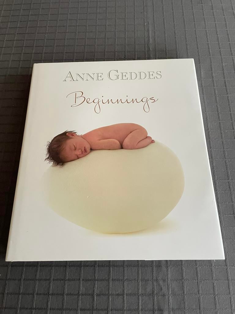 Boek “ Beginnings “ - Anne Geddes, Boeken, Ophalen of Verzenden