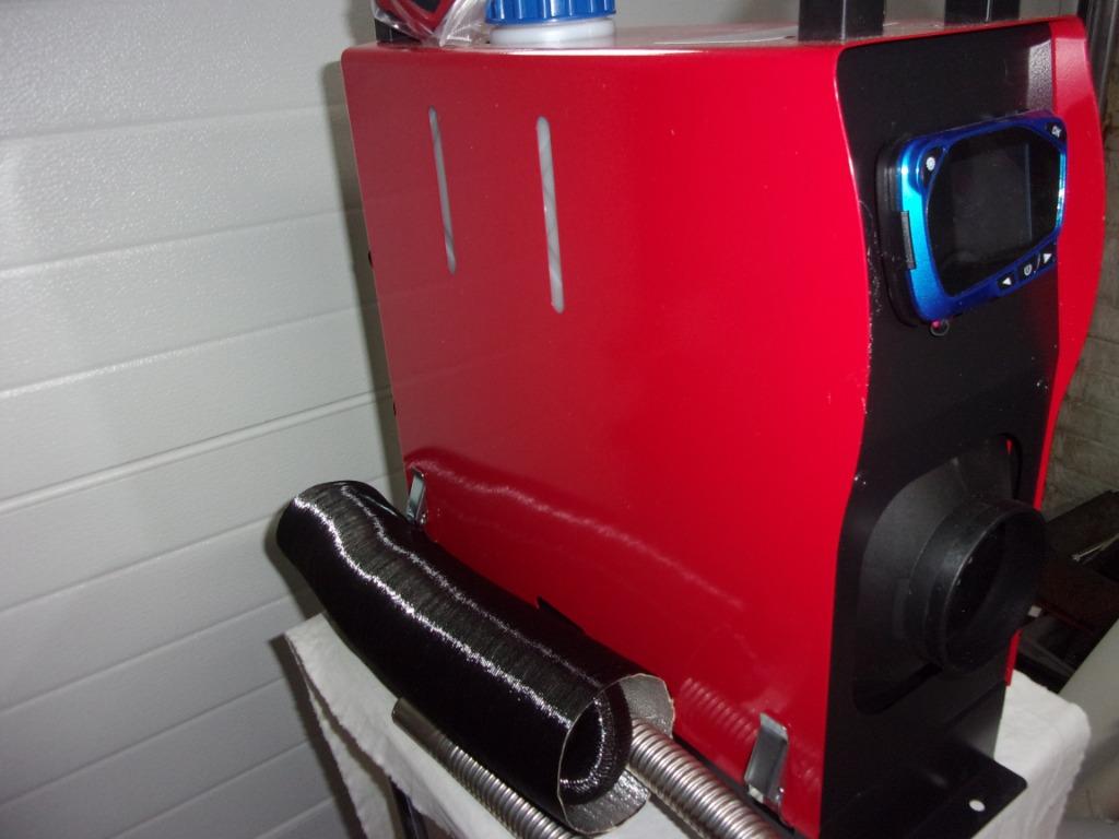 webasto 12v 8kw réservoir en dessous et a coté, Enlèvement, Neuf