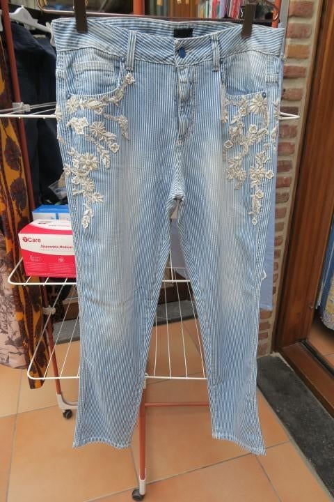 Jeans nieuw blauw strepen Ermanno Scervino mt 40 (44), Kleding | Dames, Blauw, Nieuw, Ophalen of Verzenden, W30 - W32 (confectie 38/40)