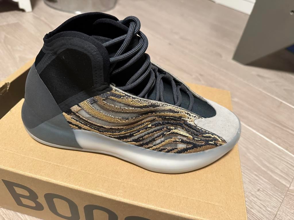 Adidas Yeezy QNTM maat 42! Nieuw!, Kleding | Heren, Schoenen, Ophalen of Verzenden, Nieuw, Adidas